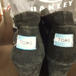 Unique Tom's boots